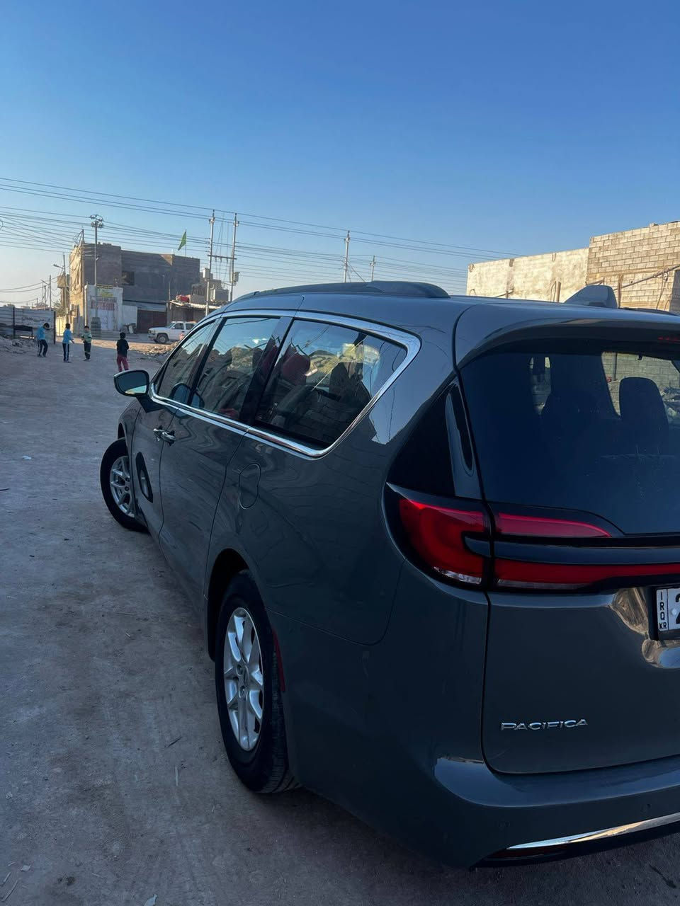 سلام عليكم  كرايسلر باسفيكا 2022 بانزين  اللون سمنتي  مكفوله كفاله عامه(كلين تايتل)    رقم اربيل ماشيه 54 الف ميل  1-كامرات خلفيه دواره  2- هندبريك بصمة   3- تشغيل عن بعد   4- هيترات بالكشنات   5- رادر جانبي   6- بيبان كهرباء ( تحكم ريمونت )   7- صندوق كهرباء شفط   8- رادار امامي خلفي   9- كشنات VIP منفصل  10- مانع انزلاق   11- نظام ستوب بارك   12- لايت لدالشكل الجديد   13- تنبيه الخروج المسار   14- شاشة كبيرة كاربلاي   15- تبريد مركزي ثلاثة قطع   16- تدفئه كراسي وستيرن  17- تحكم استيرن فول   18- بردات داخلية   19- اشاير بالمري   20 -محرك 6 سلندر 3600   21- كير ماوس   22- نقطه عمياء   23 - كشن كهرباء + خزن   السعر270 مكان السياره بصرة ابي الخصيب         ☎️ ***********
