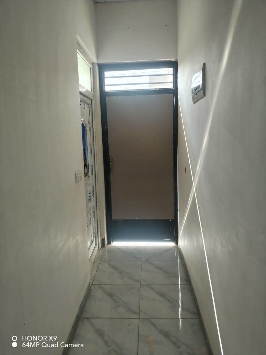 اعلان للايجار بيت مساحة 100متر غرفة نوم واستقبال ومطبخ وصحيات طابق ارضي العنوان كركوك قادسسه ثانيه قرب مدرسة اجنادين للاستفسار اتصل بل رقم ***********
