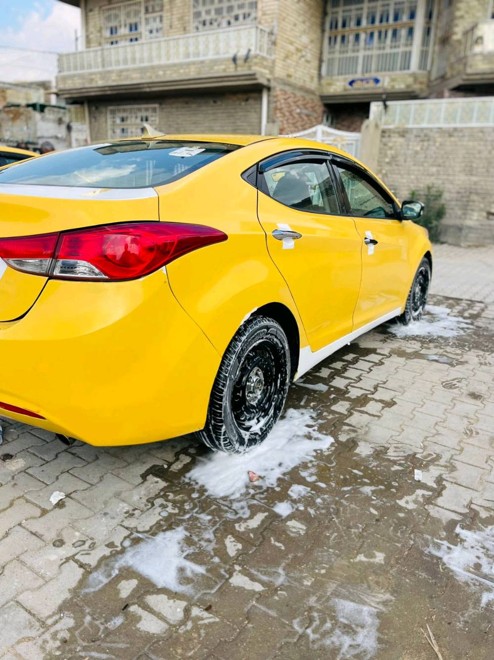 الانترا موديل 13وارد امريكي
حادث بابين السايق والخلف السايق مبدلات  سنوية بسمي نافذه ل 2028محرك ممفتوح صدر جديد
تبريد شغال شاشه كامره 
تدفئة كشنات 
نمضومة زينون
تايرات جدد مكانهه مدينة الصدر
