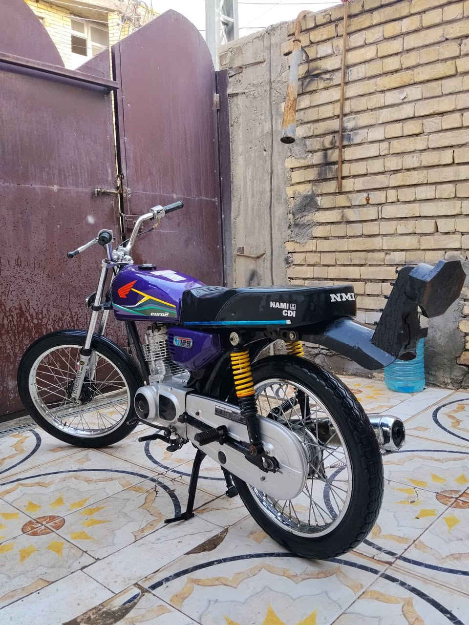 للبيع حربي تعمير  كلك مكفوله دراجه نضيفه اسويلك مكاتبه عن سرقه للشراي فقط خاص موشراي لا تجي بعد اخوك


**إذا كنت صاحب هذا الإعلان وتريد حذفه لأي سبب، رجاءا أرسل رسالة إلى الدعم الفني**