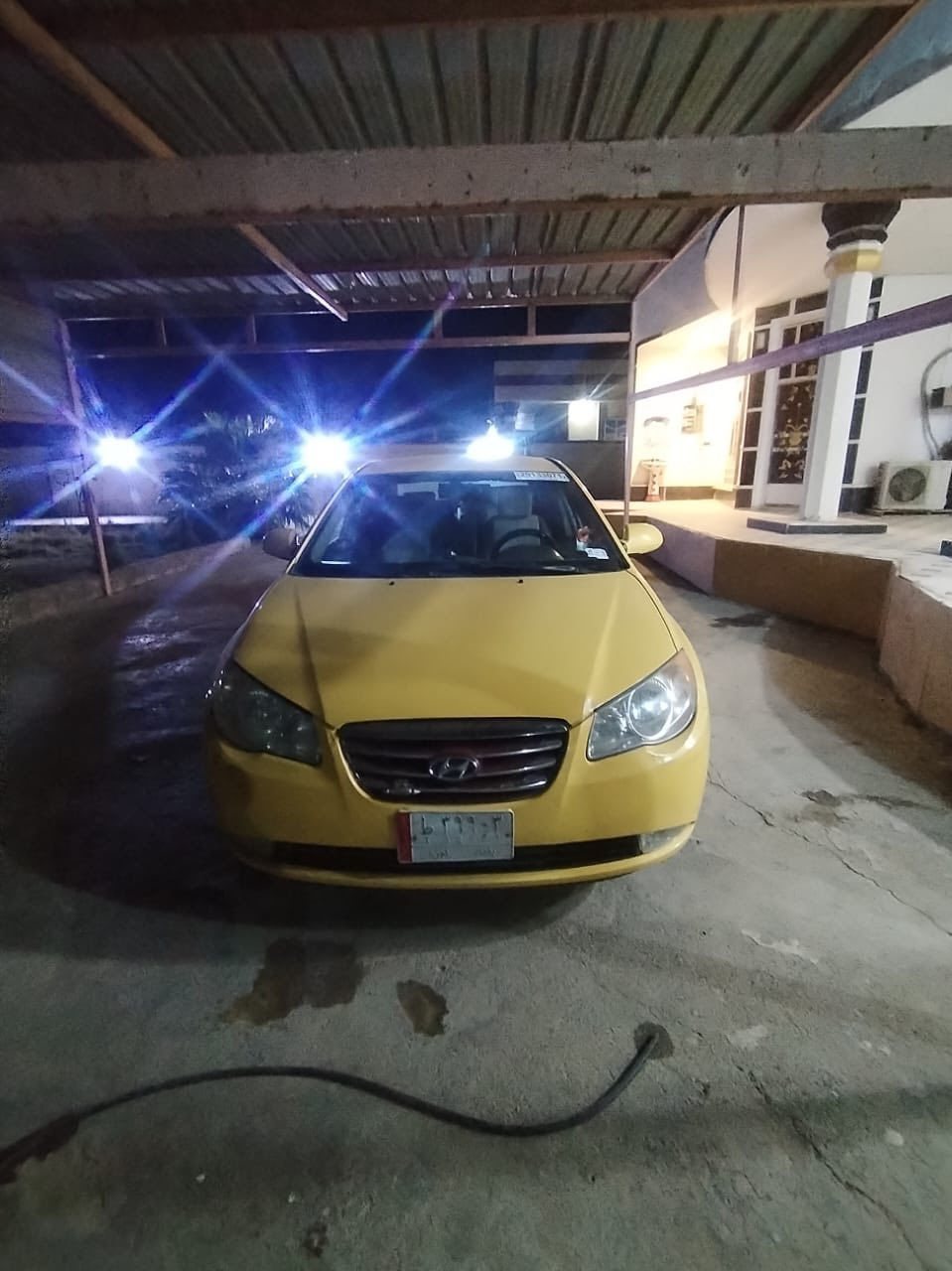 السلام عليكم
النترا مقدس 2010 تكسي للبيع

وارد امريكي محرك 2000 السيارة كلش حلوة خير من الله تبريد شغال وكلشي واضح بلسونار 
لايتها زنون كلش قوي وشادلها شاشة سيارة معتني بيها كلش 

رقم بغداد السعر 105 وبيها مجال للاستفسار ***********
مكان السيارة بغداد تقاطع النهروان
