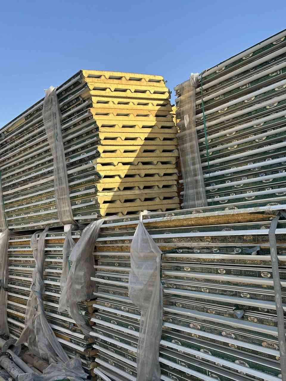 سلام عليكم 🫡
متوفر سندويج جديد تركي ابو نحله سقفي وجداري طول 3متر و4 متر و5 متر 
‼️اسعار مناسبه ‼️
هاتف
***********

📍بغداد _ مدينة الصدر
‼️موجود توصيل 🚚
