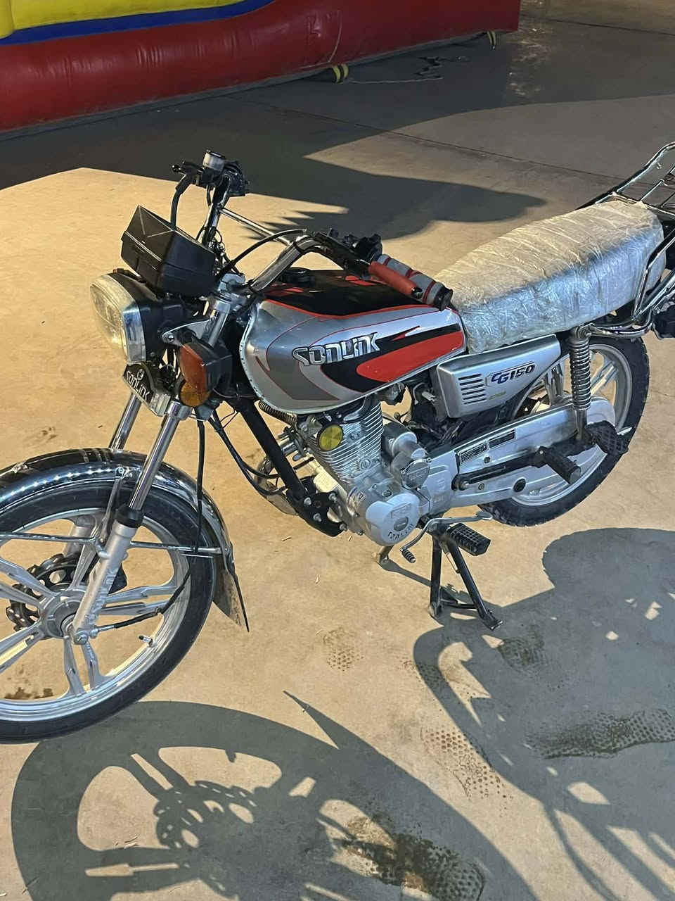 السلام عليكم
دراجه سيفان ٢٢
مكفولة كفالة عامه من كلشي
فول تفحص وتاخذ
السعر ٥٧٥وبي مجال العنوان ديالى بعقوبة رقم الهاتف ***********
