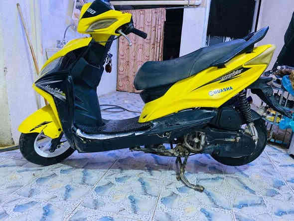 السلام عليكم 
سكنس جامبو موديل 2020 
محرك ماكس عدله بوشه 55 سرعه ومعدل 🧨 
عليه تزويد اقرا 💸💸
بوشه وبستم 55 😁
صالنصه FM طلق + بك فاير دكمه عمل تشغيل واطفاء + صوت رعب وبيه كاتم 🇱🇷🇱🇷
ويل رياضي لون ابيض وتايرات جدد وكصب جدد 🇬🇭🇬🇭 
كابريته اصليه شرط ام الضمان 
لا تئخير ولا صرف  
باتري وشخاطه وبلك وصوندات البانزين والهوة كله جدد
الكهربائيات كله شغاله ومابيه اي عطل يعني سلف هندر وبعد اكو هواي اشياء ماذاكرهن مكاني حله 
السعر 375 
***********
