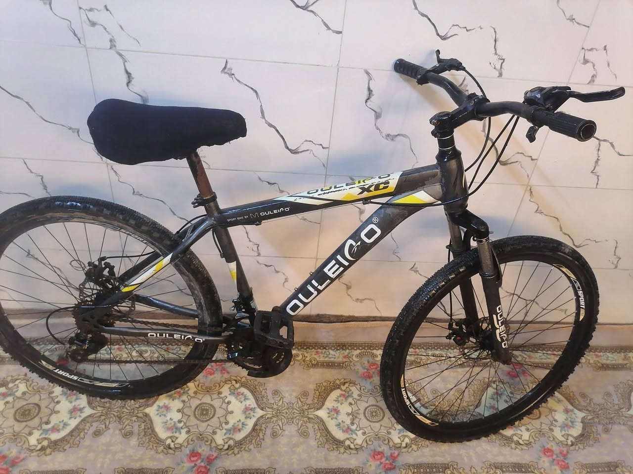 بايسكل باله نضافه فول السعر 50 الف بي مجال بسيط عنوان موصل جانب الايسر الاتصال ***********
