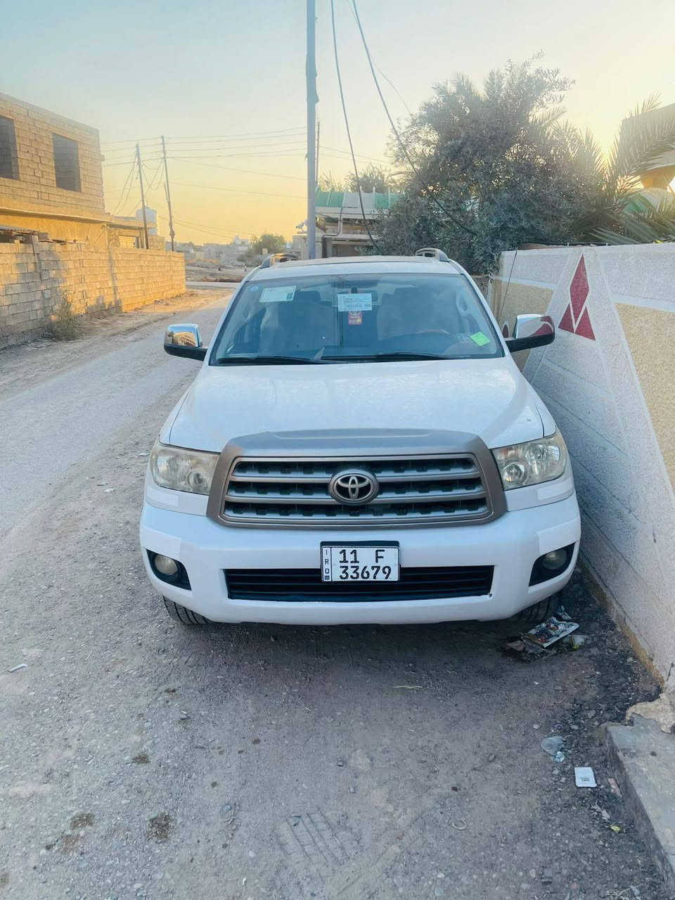 لسلام عليكم
تيوتا سيكويا  بلاتينيوم 
مشروع وطني تحويل مباشر
موصفاتههً معروفه
داخل مشمشي
.الموديل:2009
.المواصفات(platnum) 1/1
 بمصه تشغيل
.سلايد روف
كشناتً جلد
.زراكات 
.حساسات
.تحكم ستيرن جهتين
.ستيرن كهرباء
.مري شفط
.كشنات جلد +تدفئه تبريد
.بردات جانبيه بلاديه
.شاشه ايباد
.V8(5700)
.بعد بيها هوايه مواصفات 
بيها جاملق امامي صبغ وبيها كلير بل جاملق الخلفي بدون اي
دواخل و بيها بارد 
.السعر 157
مكان السياره بغداد
***********
