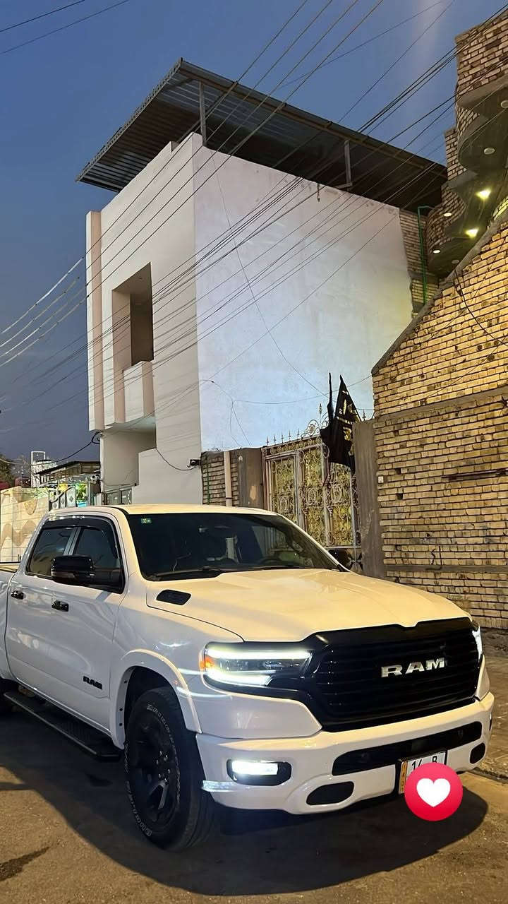 السلام عليكم رام 2025
فئة BIG HORN
محرك 6 سلندر 3.6 تنفس طبيعي
فول مواصفات ما عدا الفتحة 
ماشية 20 الف كيلومتر
رقم بصرة كتاب شهداء 
حادثها بنيد والجاملغ بارد 
السيارة جديدة بحالة الوكالة

مواصفاتها:  
رادار
تشغيل عند بعد 
حساسات امامية وخلفية
نقط عمياء 
مثبت سرعة
تحديد مسار
تنبيه خروج عن المسار
شحن التلفون لاسلكي
 شاشة كبيرة 
كشن كهربائي 
كشنات تدفئة 
ستيرن تدفئة 

السعر :335$

للتواصل:***********
