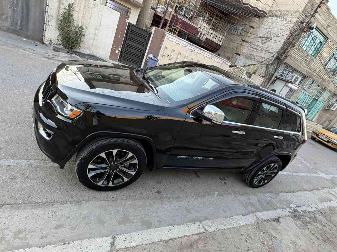 السلام عليكم جيب 2021 للبيع
لمتد فول مواصفات 

بانوراما 

كشنات جلد 

رام ميموري

فور ويل كشنات تدفئة تبريد + درگة 

والمواصفات الباقية الفول مواضفات ماعدا الجكات 

حادث جاملغ وبنيد بدون دواخل للاستفسار تواصل واتساب او اتصال غير متواجد على الفيس مكاني بغداد حي الاعلام

***********
