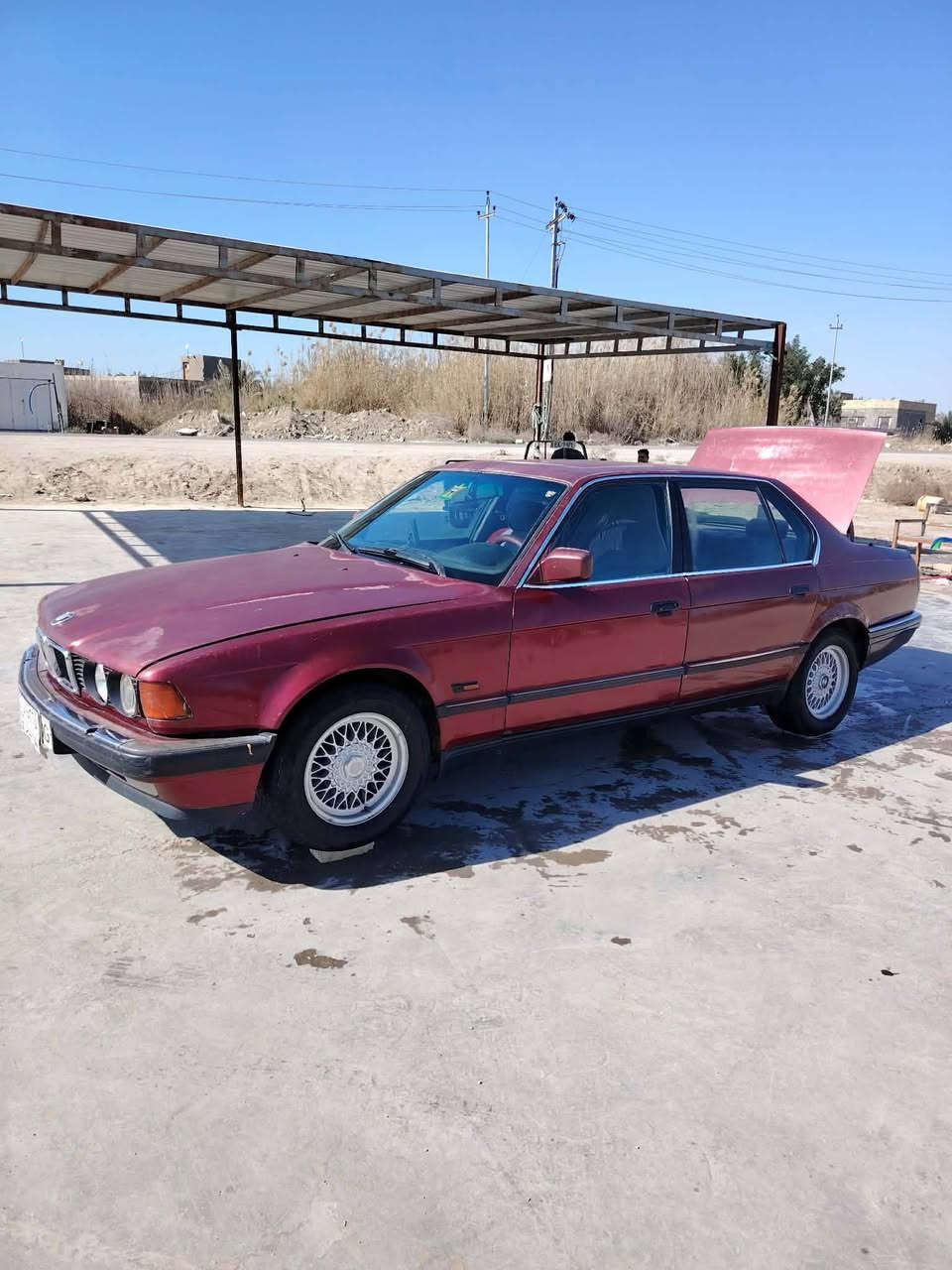السلام عليكم
BMW
حجم.                          735i
موديل                      1991
محرك شرط 
بجم عريض 
سلايت شغال 3 طكات
سنتر لوك 
كامره شاشه 
دبل ايرباك 
تبريد شغال تدفئه 
تخم تاير جديد 
كهربيات شغاله من الطول للطول 
حداديه جاهزه من الطول للطول 
السياره جاهزه مجهزه عله ايدي مابيها ايي ضربه مكفوله من الضربة 
رقم بصره تحويل ثاني يوم شرط
بيها مشكله بالكير  

للبيع أو مرواس حسب القناعه 
السعر [32وبيها مجال للطيبين]
مكان السياره{سماوه]
رقم الهاتف [***********]
