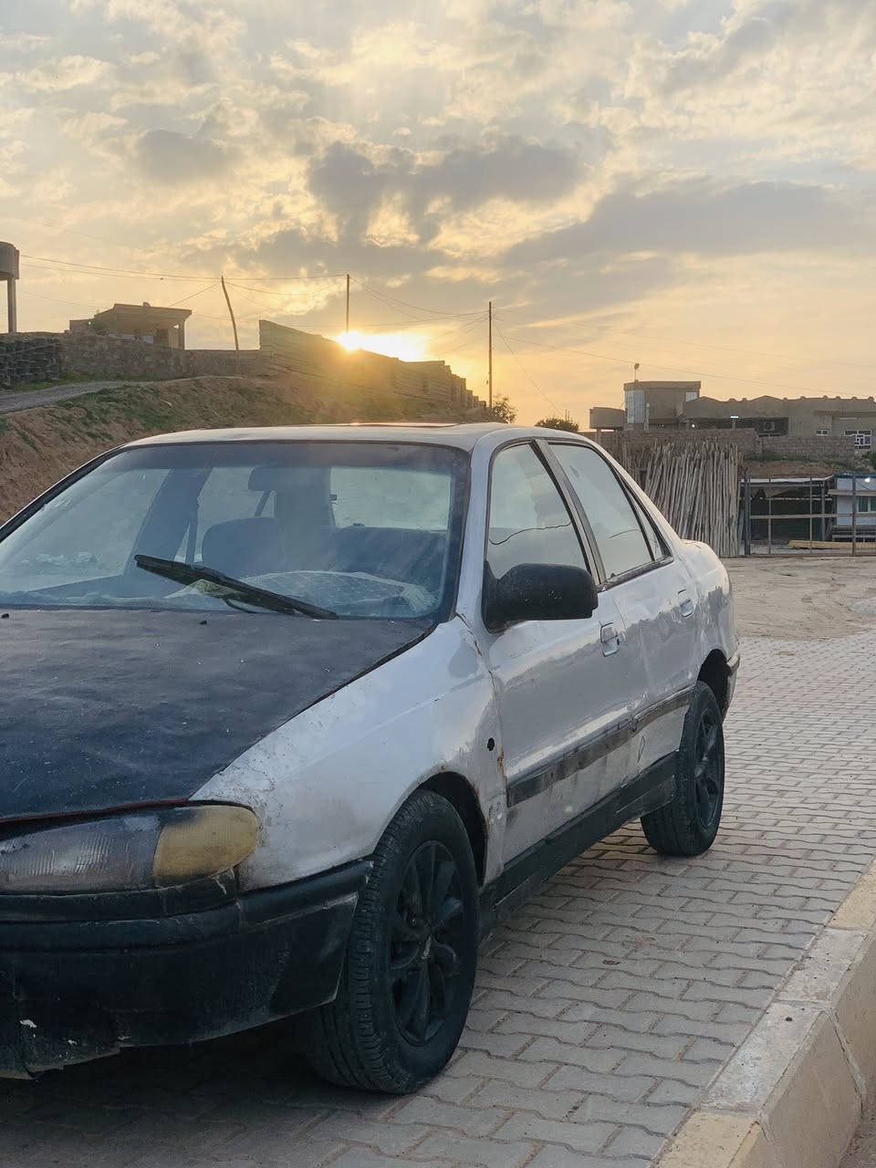 السلام عليكم هونداي النترا   كير محرك شرط تايرات تايرات نص عمر صدر نص  جديد رقم نينوى ما اندل راعيها مكفوله كفاله عامه  ماعايزها كلشي سياره جديده جوم كهربائيات كلها شرط السعر 11وبيها مجال 
يرهم مراوس كسب القناعه  
للاستفسار 
***********
