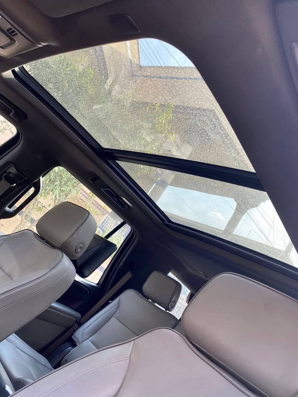 سلام عليكم 

جمسي  فول بانوراما 2023 SLT خليجي وكالة المنصور  فول ١/١

✅ مكفولة من الصبغ والتبديل  

  رقم بغداد باسمي الجديد 

السعر 490
ورقة وبي مجال للشراي 

المواصفات ١/١ 

🛑بانوراما 
🛑مكينة 5300 
🛑شاشات خلفية
🛑داخل جلد  
🛑دشبول دجتل 
🛑صندوق كهرباء 
🛑رادار امامي خلفي 
🛑شاشة كبيرة
🛑شاشات خلفية 
🛑بصمه تشغيل
🛑بصمه ابواب دخول
🛑 ٥كامرات 
🛑رادار امامي 
🛑رادار خلفي
🛑رادار جانبي 
🛑ثلاجه 
3 قطع تبريد 
🛑حساسات 
🛑اوتو ستارت 
🛑تحديد مسار 
🛑هندبريك بصمه 
🛑دواخل جلد 
🛑كشنات تدفىء وتبريد 
🛑تحكمات سترين 

للاتصال  📞

***********

مكان سيارة بغداد
