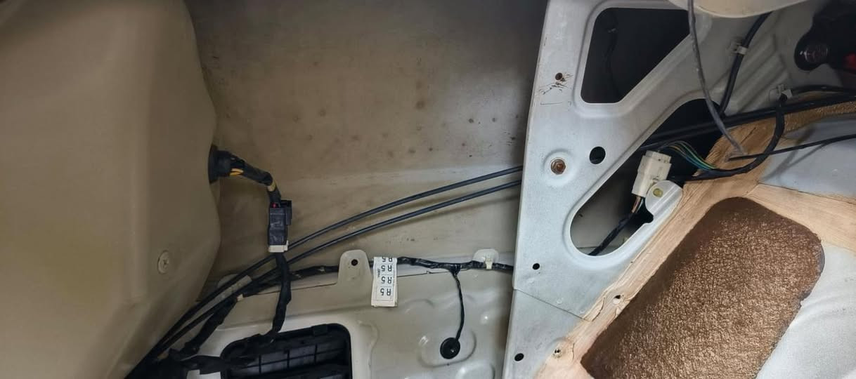 السلام عليكم
نوبرا وارد امريكي موديل 2001 مكينه مفتوح كير اوتو ابو المدفع
السياره بيه صبغ اربع قطع والباقي على الشركه تدفئه
تبريييد ثلج
خياس ماكو لا قواعد دبلات ولا شواصي 
صدر جديد قبل شهر بدلته العربانه مبدل كل البوش والدبلات
كله جديد من محمد الامين
كهربائياته كوووووووووله شغاله مري الجانبيه كهربائي
لايت زنون عالي ناصي 
الايرباك مطاك تايرات تخم جديد
تحويل بنفس اليوم
ترايك للبصره مرجع
السعر 50 
او مراوس حسب القناعه
اوبتما - سوناتا ـ سني - سيراتو
الاتصال ع الرقم ***********
