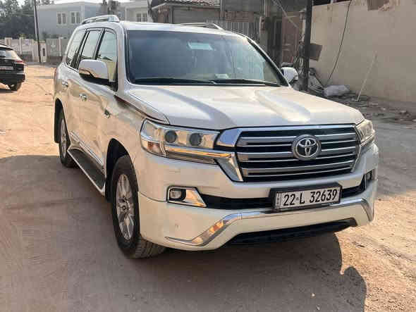 للبيع لاندكروز بريم ٢٠١٦ مكفولة كفالة عامة ماشية ١٥٥ الف مكان السيارة ديوانية السعر ٤٩٠ وبيهه مجال بسيط للاستفسار الاتصال ***********
