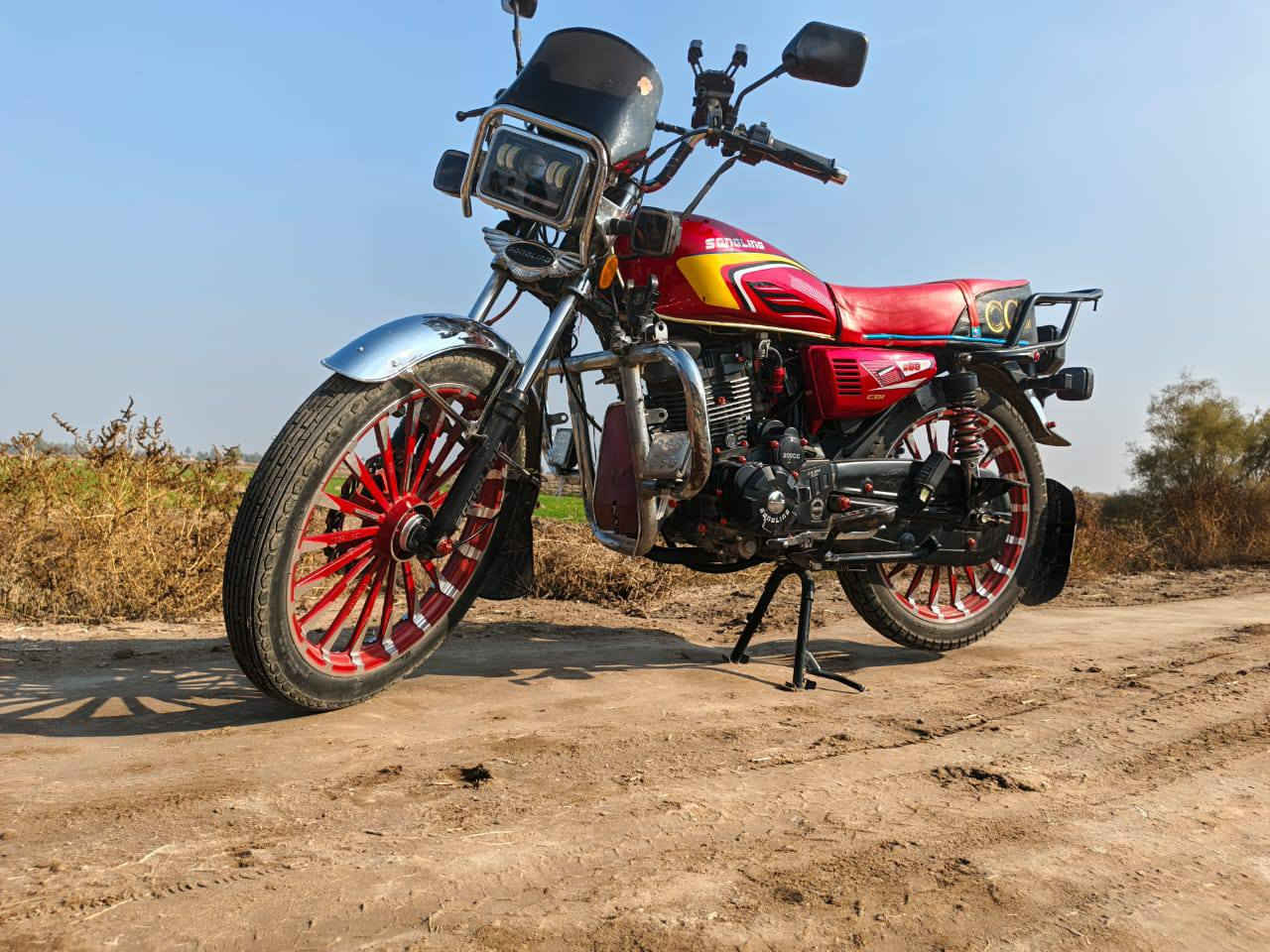 دراجه ايراني للبيع. ***********
مكان الانبار الكرمه. دراجه نضافه فول  تشغيل عن بعد.
موديل 2026.
