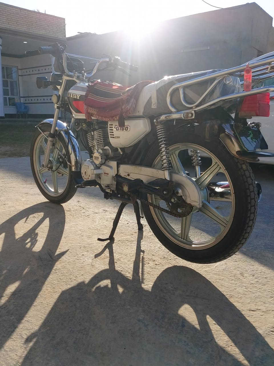 السلام عليكم للبيع دراجه سيفان موديل 2021 اوراق نضيفه كامله كهربائيات شغاله محرك ما مفتوح برغي بي شلعه فصله معدل فول السعر 625وبيه مجال
كربلاء طوريج ***********
