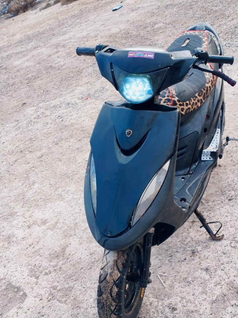 سلام عليكم ماكس   البيع درجه كلش حلوه صلف هندر بس صلف يردله خرز لان يشخط شغال كهرابيايت كله شغاله محرك ناعم حلوه بلاديه سعر 450بيه مجال ترهم مرواس بيراني او اقل ***********
