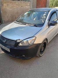 كريت وول • ٢٠١٢ • اوتوماتيك