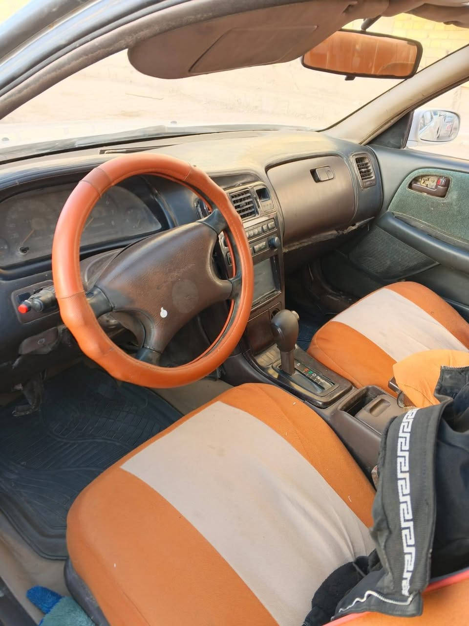 كرسته للبيع موديل 93 مكفوله من الاصوليات والعيب  الشرعي مصبوغه عام راعيه يريد تحويل سعره 57وبيه مجال ***********
