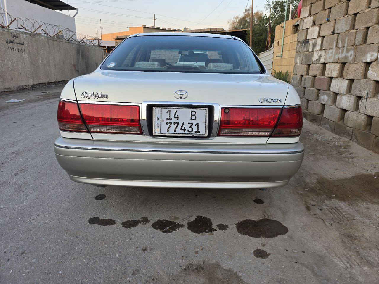 السلام عليكم ملكه جنون مزاد موديل2002كرستال اصل لون خضراوي مكينه D4 الجبير شاصي 175 رقم بصره انكليزي تحويره امارات مكفوله كفاله عامه ضربه وصبغ 3 دكم برده وشاشه ويل نجمه تدفئه تبريد شغال حداديه تخم تاير السياره ما ناقصها شي 
السعر 160وبيها مجال
للاستفسار*********** البصرة, العراق
