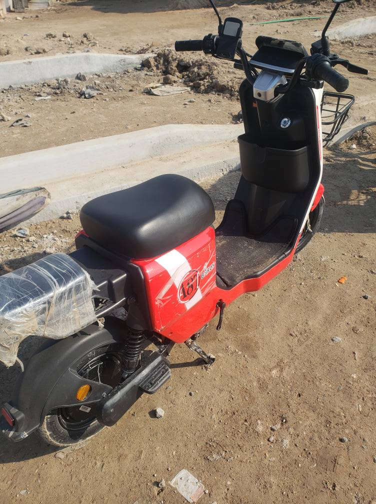 دراجه شحن نوع A8T
بطاريات 5 
33 امبير 
ملحقات بايدر امرايات شاحنه مالته اصليه 
كلشي شغال لايتك عالي ناصي اشارات يمنه يسره دبل اشاره
وصل موجود لله شاهد ماخذه 600 رايده 550 وقابل للتفاوض 
استفسار اكثر اخاص او عل *********** 
عنوان بصره تنومه قرب جسر الايطالي
