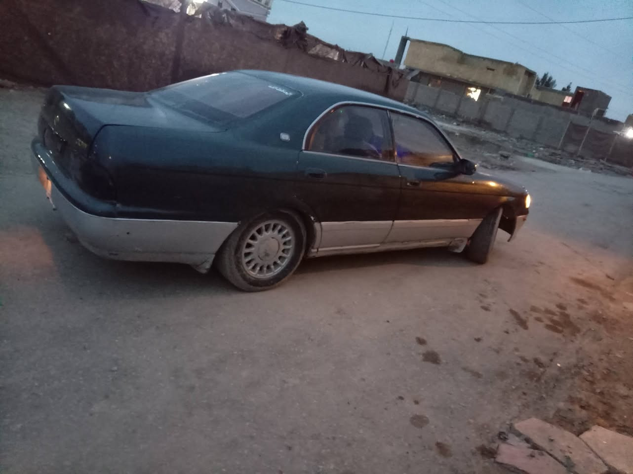 بلاش بلاش بلاش بطه كراون مديل 93لون زيتوني امحجله برصاصي مكفوله من ضربه والكص رقم بابل مميز سنويه صاقطه 2024 مصبوغه عام جماليه بدون دواخل مكينه 3000 ديفوار الجبير مكينه كير بل جيس نضيفات ابشكل مال حاويه ***********  حداديه بل جيس السعر 50 وبيهة مجال ملاحضه السياره بدون معجون
