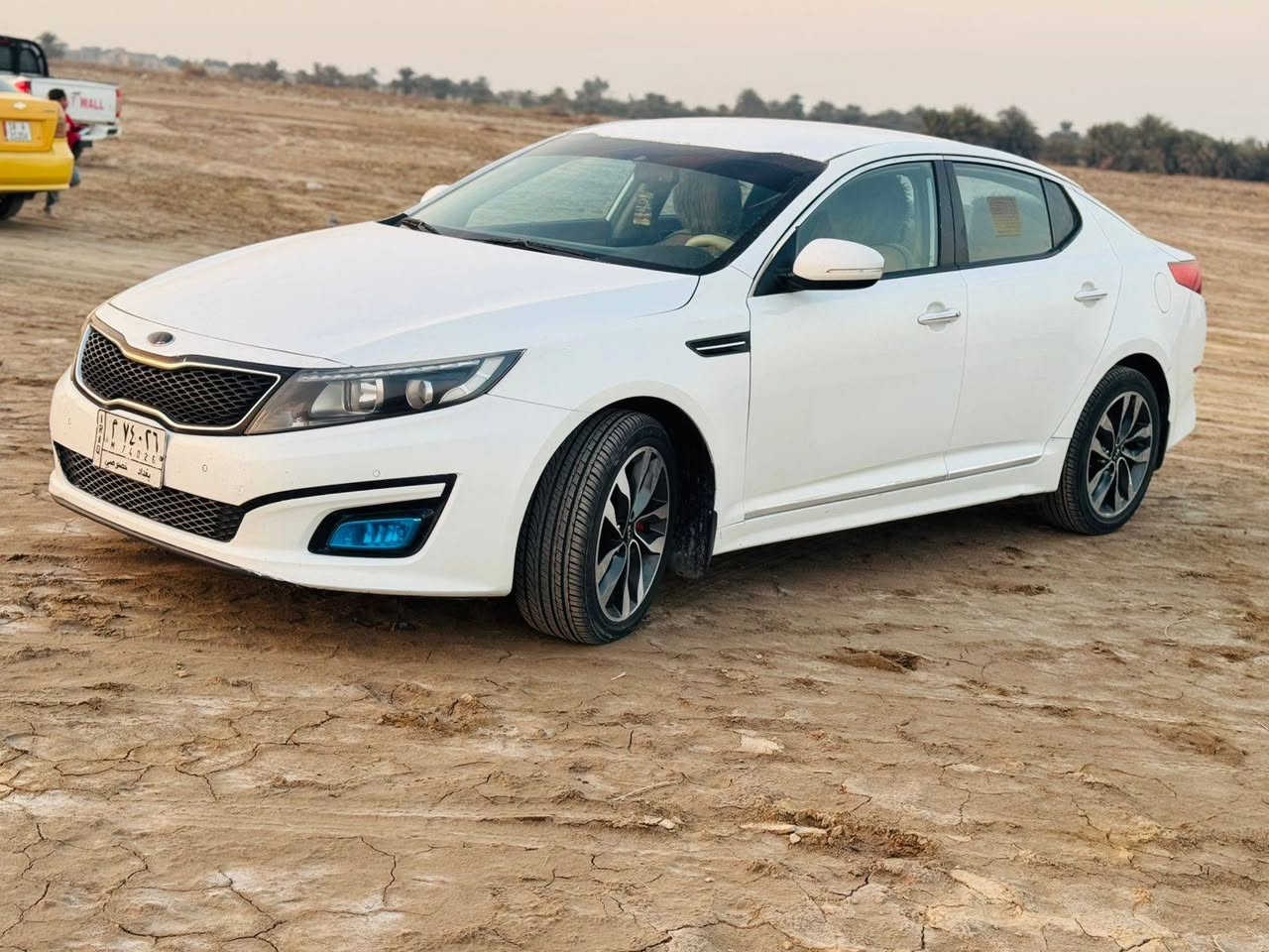 السلام عليكم
للبيع 
كيا اوبتيما 2015 خليجي محرك2400
المواصفات فول من عده بنوراما
بصمه 
مري شفط 
شاره ترحيب بلبيبان
تحديد مسار 
رادار امامي
نقاط عمياء
مثبت سرعه 
مانع تزحلق
سايد بريك برجل
تحكمات ستيرن جهتين 
لد امامي +خلفي 
ويل كروم
دبل كزوز 
مداور ثاني يوم السعر 122 وبيها مجال بسيط 
او مراوس بسياره اقل سعر 
ملاحضه /السونار مرفق مع الصور 
***********
*********** بيه واتساب
