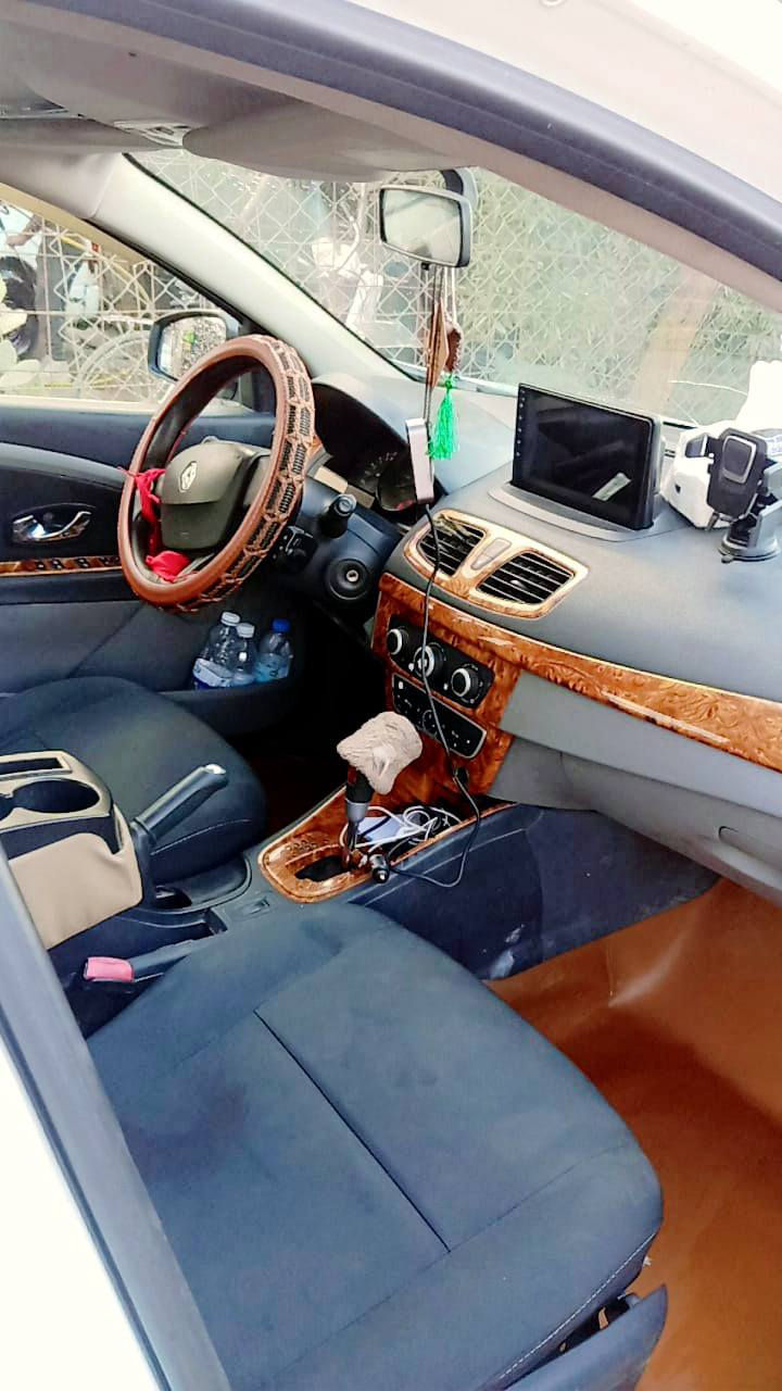 السلام عليكم اخواني عندي رينو فلونس قبق اصفر 2013 
عوزه محرك يعني كايمه ابيع بسعر 47 ورقه وبيه مجاال صاحبه موجود وكلشي مابيه سياره عوزه محرك فقط كير سليم حداديه رقم واسط

***********
