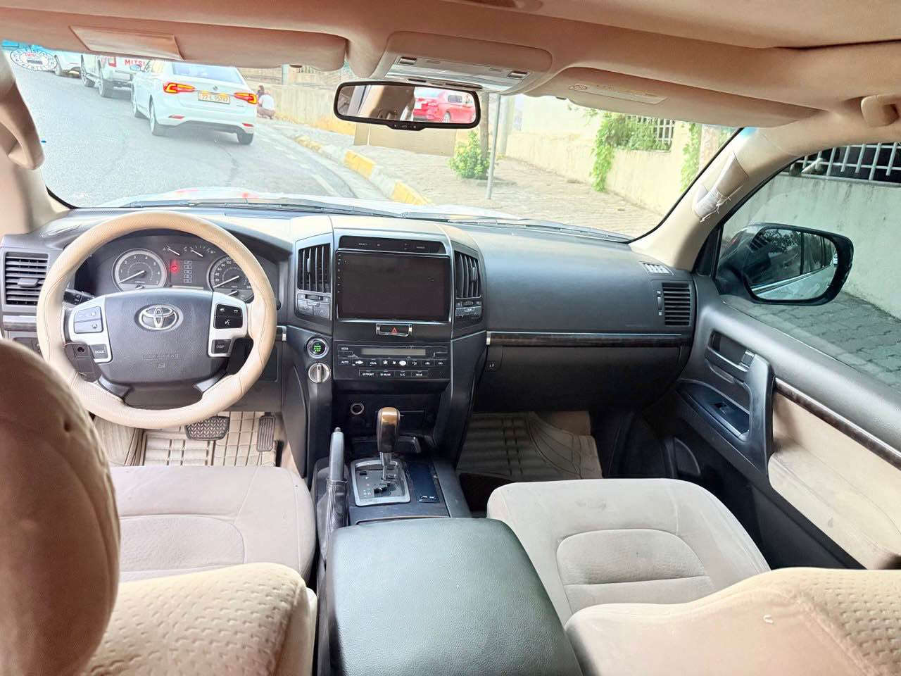 وةنةوشة 2009  GXR   
 ناو زةرد دةرةجة يةك 
سيستةم خاز و بةنزين
فول فول مواسةفات
حةريق ژئر پئ 
ئاوئنة گراج  لايت 
بريند و نةوي 
بةخاخي  لايت 
سلايت  تؤماتيك 
گوشين شامو  
 سوكات فؤليؤم 
 جام كارةبا جام ئؤتؤ  
سةلاجة تةبريد مةرةكزي  
  شاشة تةلةبزؤن  
  پئش و پشت كاميرة و حةساس 
زؤر مواسةفاتري تر   
133 هةزار رؤويشتوة   
  گئر و مةكينةي بةشةرت   
رةقةم و  سةنةوي 
نوئية بة ناوي خومة   
بؤياخي نية ساردي نية
 لىدراوي نية بة شةرت     
تةلةفون بؤ خاوةني بكةن
سةحر 279   
***********
*********** أربيل, العراق
