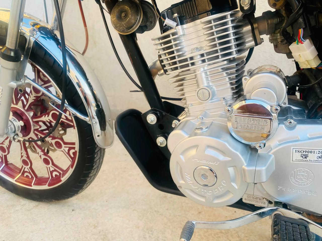 سلام عليكم للبيع دراجه نامي برو محرك 200cc موديل 25 كل عيب مابي ماطور بعده صفر ماشي 80فقط شاشه ايباد بصمه أوراق كهربائيات كله شغال شلعه معدل فوللل مابي اى نقص شراي يجي خاص وهاذه رقمي ***********واتساب موجود
