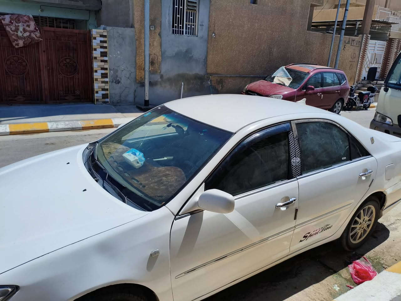 كامري 2006  خليجي محرك 20040 اربعه اسلندر  خير من اللة سيارة حلوة مناقصة شي السعر 89  وبيها مجال الاستفسار الاتصال ع رقم ***********

