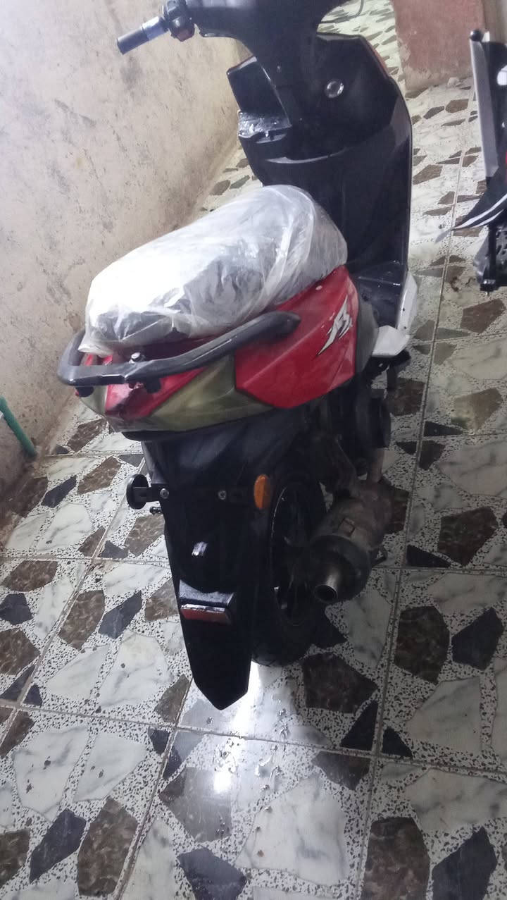 السلام عليكم ماكس Fs مكينه ماكس لا نضوح ولا تبخير كهربائيات شغاله مكان بغداد الشعب ***********
