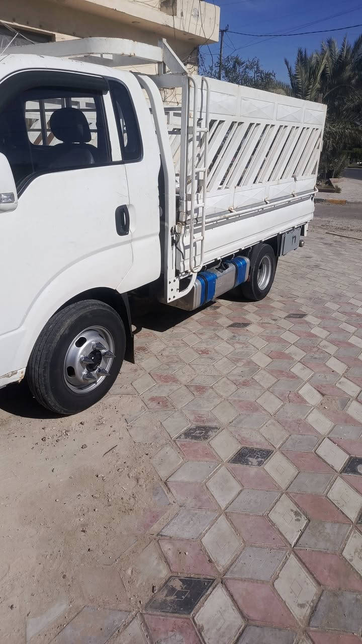 السلام عليكم عندي كيا فحل مسكر 2012 كير ومكينة مكفولات طك كارتون تبريد ثلج تخم تاير محور ويل 14 وتانكي 120 لتر رقم بغداد بسمي شرط التحويل السيارة بيهة تكحيل بسيط مكاني بغداد شعلة رحمانية  ***********
