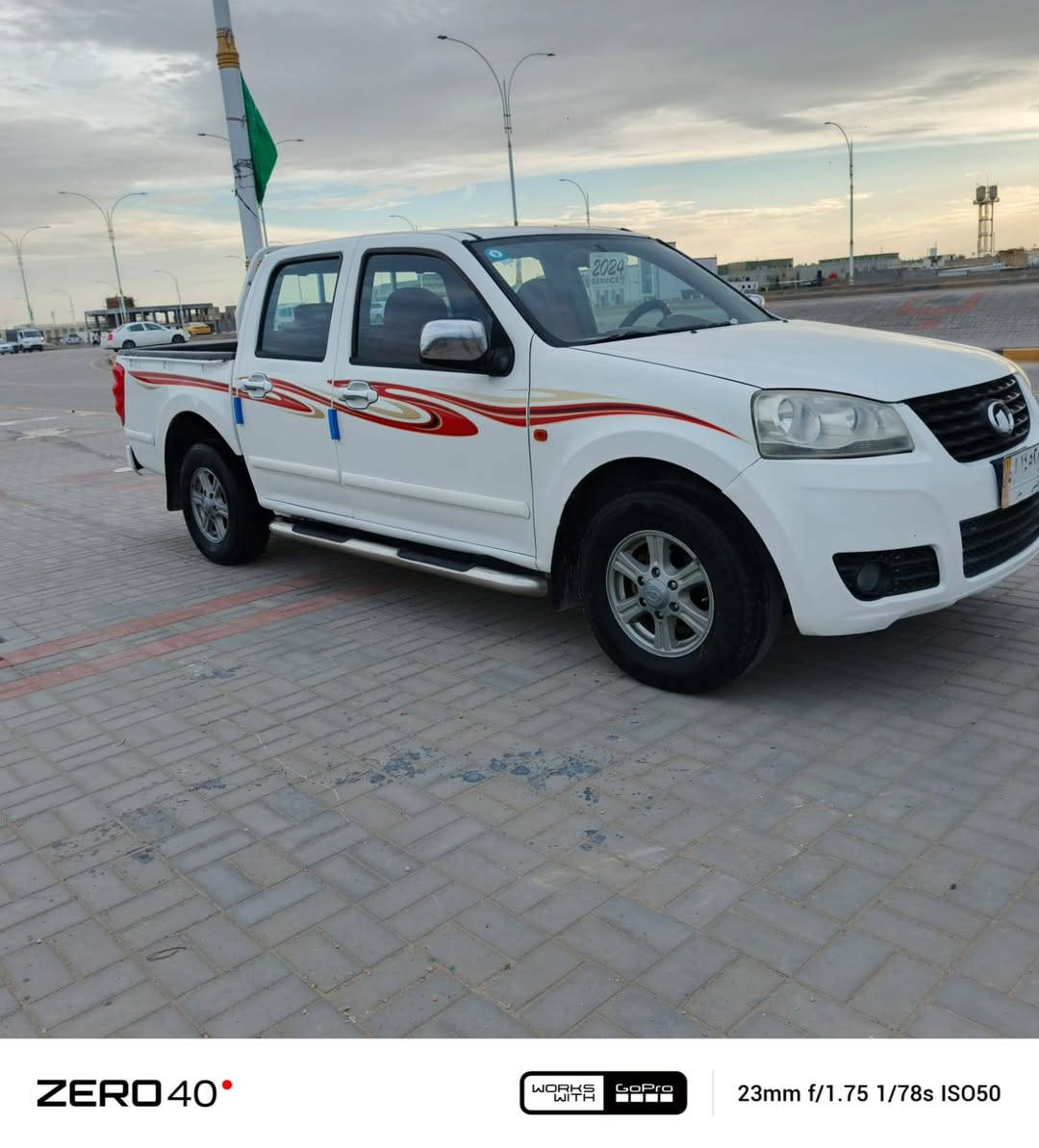 سلام عليكم سياره للبيع مكفوله كفاله عامه تخم تاير حداديه جديده تتفئه تبريد شغال  سنويه لل 2028الاستفسار ***********
