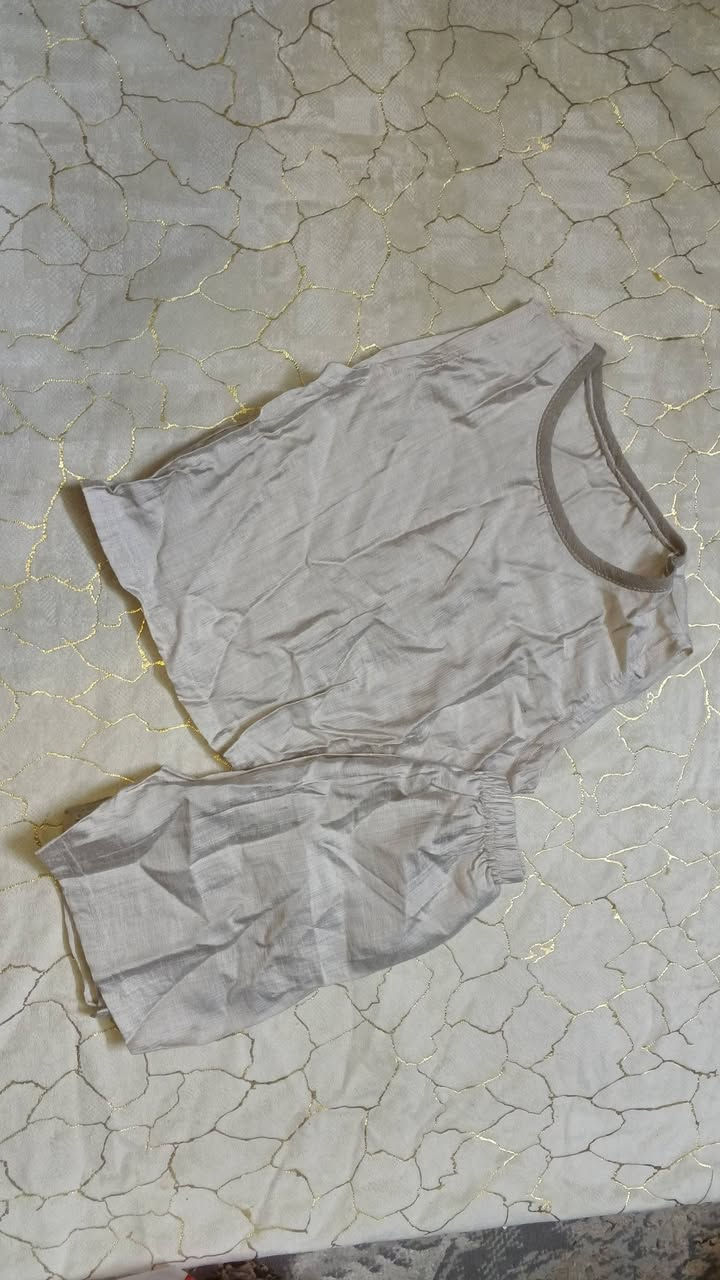 السلام عليكم توفر بضاعه جديده من ماركة شي ان وماركة بات بات الاسعار مكتوبه جوه كل صوره للاستفسار والحجز واتساب ***********
