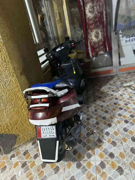 السلام عليكم دراجه فراشه نضيفه كهربايات كله شغال سلف هندر مكينه خرسه اشاير كلوبات كله شغال ماكو اي نقص تايرات جديده مكينه ما مفتوحه برغي بيها السعر 400 وبيها مجال حك الجيه راسلني أو اتصل *********** المكان الخالص هبهب
