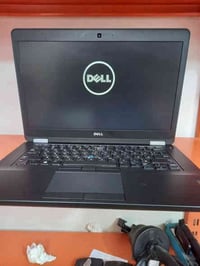 لابتوب  dell المعالج كور أي  5  الجيل 6 الهارد  256    ssd  m.2 الرام ...