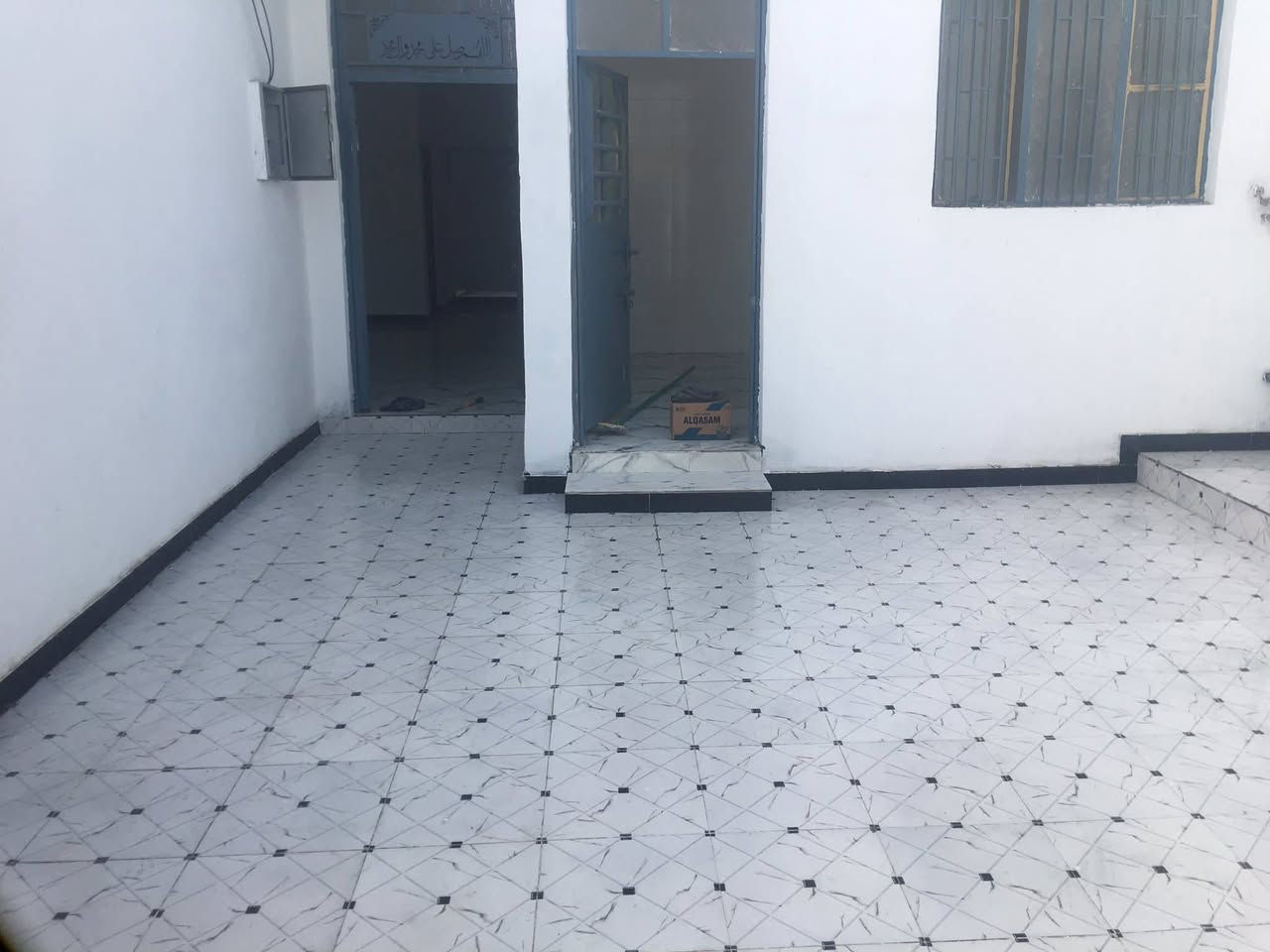 دار سكن للبيع زراعي  في حي الشهداء مساحه 200متر جاهزه من كل التفاصيل  /بناء حديث سعر37 وبيه مجال لطيبين 🥰
أي ستفسار التصال عله هاي الرقام//***********/***********
