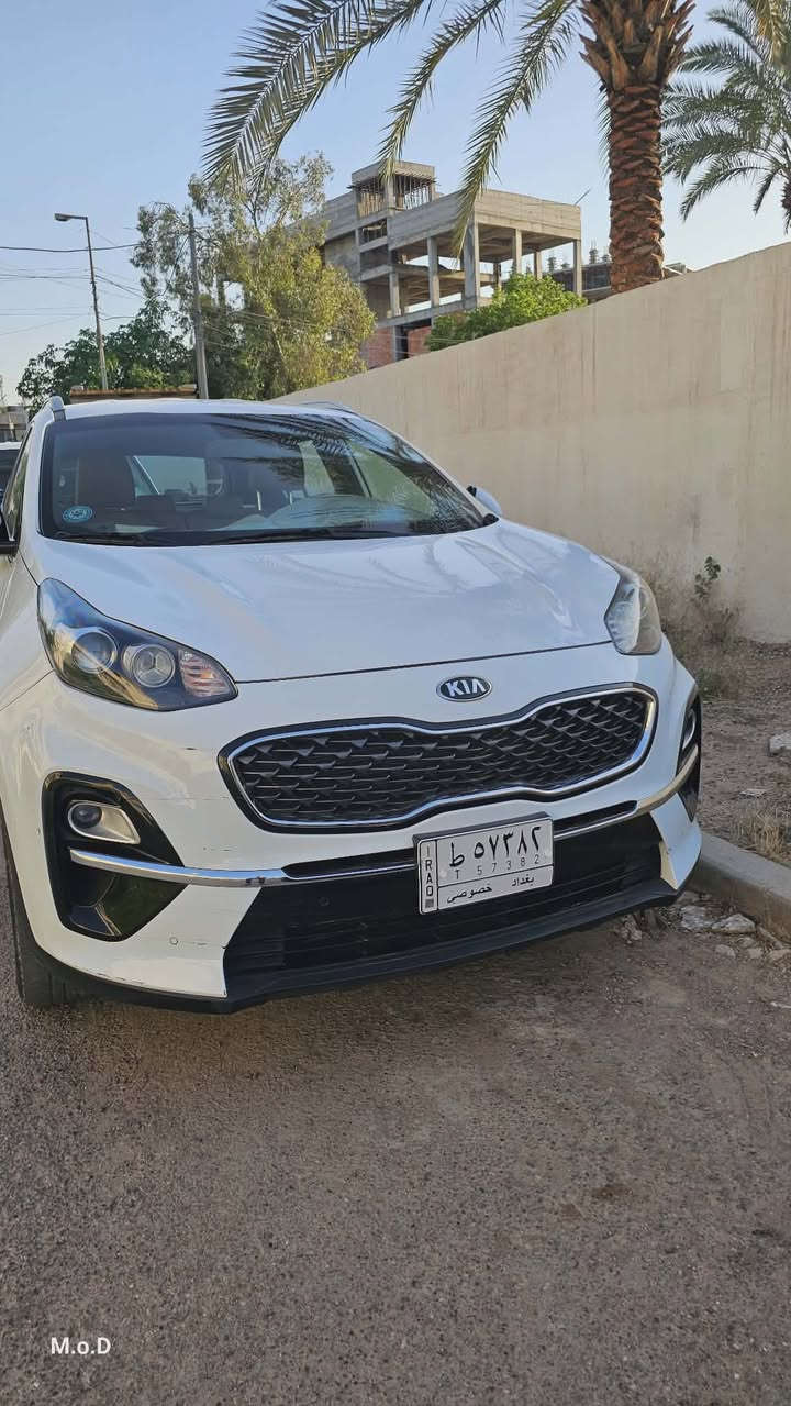 السلام عليكم سبورتج 2020 خليجي
محرك ٢٠٠٠ دوش 

شاشه  كار بلي تحكم ستيرن 

قطعتين تبريد

ويل كب 19 

ماشيه 62000

مري شفط 

مابيها حادث

مكفولة كفالة عامة المكان المنصور 

السعر 220 وبيهة مجال 
***********
 ***********
