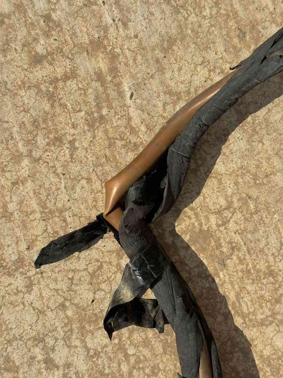 بوري سبلت ثنين كبار وثنين صغار طول الواحد تقريبا ٣ متر وبيهن ذني التطواله مالهن 
كلشي موضح بل صوره  اقيم واخذ
علق بسعر واني ادخلك خاص خناقين, ديالى


**إذا كنت صاحب هذا الإعلان وتريد حذفه لأي سبب، رجاءا أرسل رسالة إلى الدعم الفني**