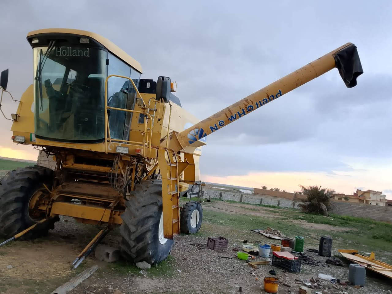 اسلام عليكم
الحاصده نيوهولند خمسة بلم طبله 17 
موديل 99
رقم واسط 
معمر معمل جديد
العنوان صلاح الدين الشرقاط 
للإستفسار على 
***********
***********
