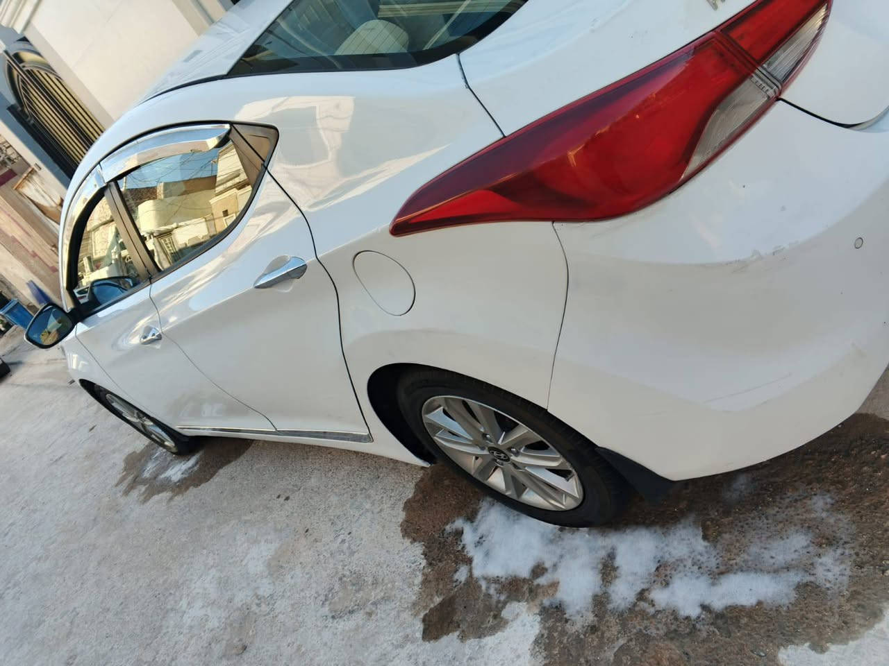 السلام عليكم سياره للبيع النوع النتره مديل 2012 خليجي فول محرك وكير تبريد حداديه  محرك 1800 رقم بغداد بيه صبغ قطعتين مكان السياره النجف رقم الهاتف ***********
السعر 98 بيع او مراوس النجف, العراق
