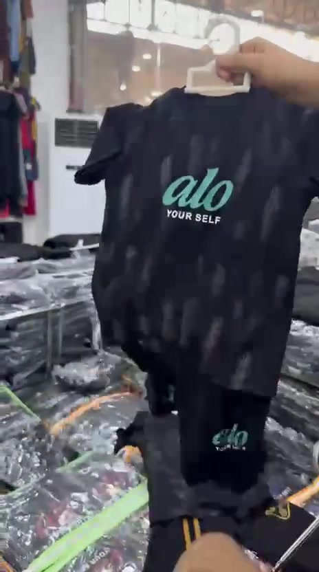 تراك ولادي 
قياسات 2.5 
سعر درزن 54 فقط ✅


**إذا كنت صاحب هذا الإعلان وتريد حذفه لأي سبب، رجاءا أرسل رسالة إلى الدعم الفني**