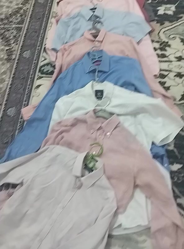 قطع باله كميه قليله  قمصان وبديات نظيفه كلش قمصان بيض حجم جبير قماشه فد شي  بلاش الي يريد  يراسلني على رقمي ***********
