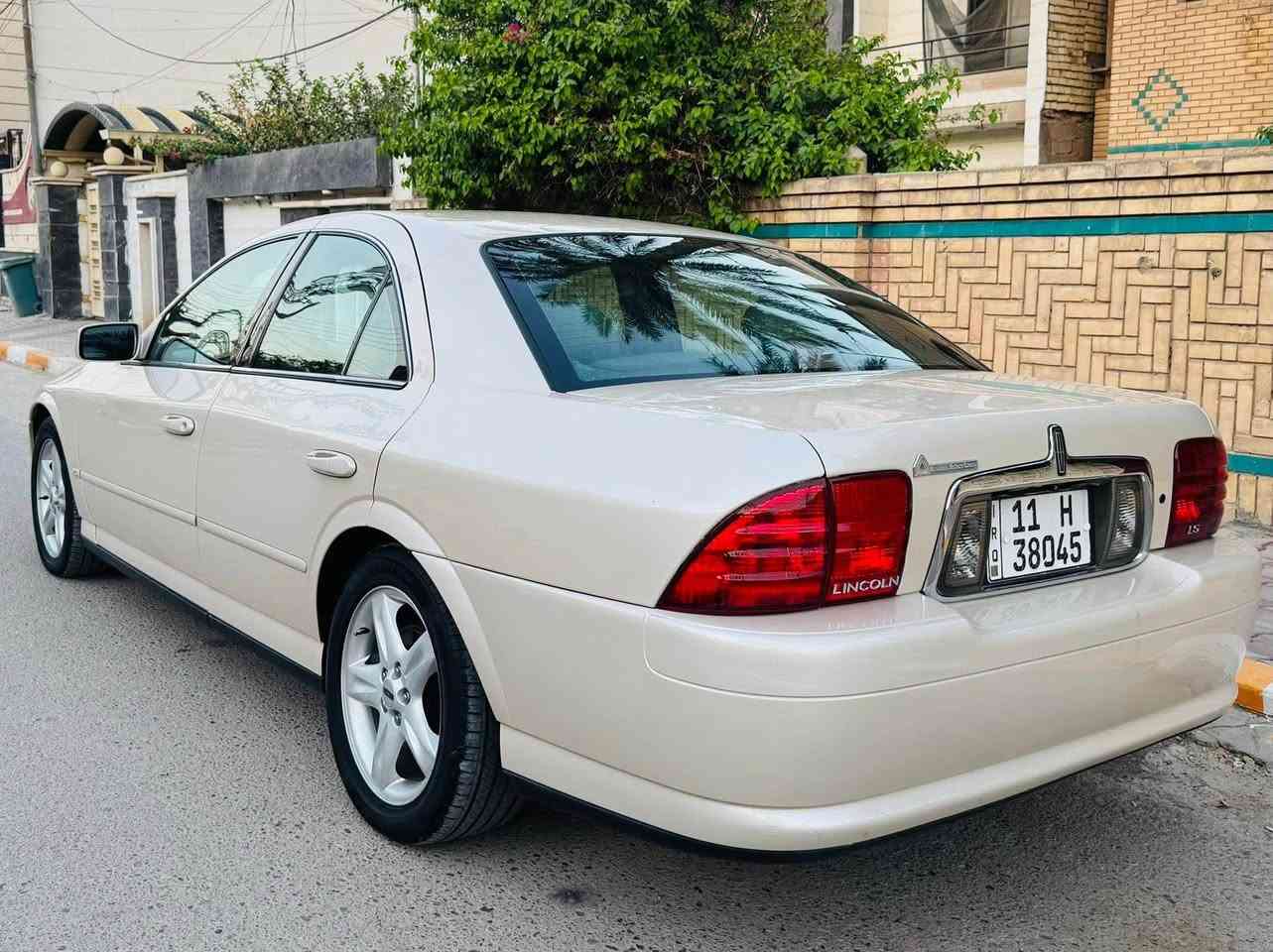(( فورد لينكولن 2000 خليجي LS ، فول مواصفات ، ماشية 50 الف ، محرك V8 3.9 ، سبير منازل ، رقم بغداد بأسمي ، صبغ قطعتين ، مميزة و نظيفة جداً داخل و خارج ))🌹
:
#_السعر / 98 ورقة💰
:
#_للإستفسار / *********** ☎️
------------------------------ بغداد, العراق
