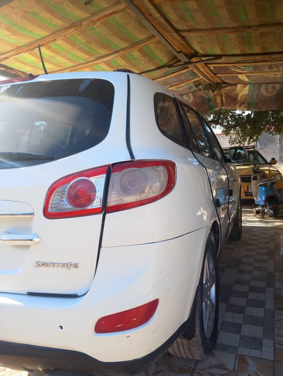 السلام عليكم ورحمه الله وبركاته ،
بيع مستعجل للضرورة متفضلين ،
هونداي سنتافي موديل ٢٠١٠ متجاية السيارة بسمي رقم إنكليزي تدفئة تبريد السيارة تشغيل بصمة تخم تاير محرك ٣٥٠٠ رقم السيارة بغداد ، السعر ١١٠ ورقة وبيها مجال ،
مكان السيارة كربلاء المقدسة ،
للتواصل أو الإستفسار ، ***********  .
