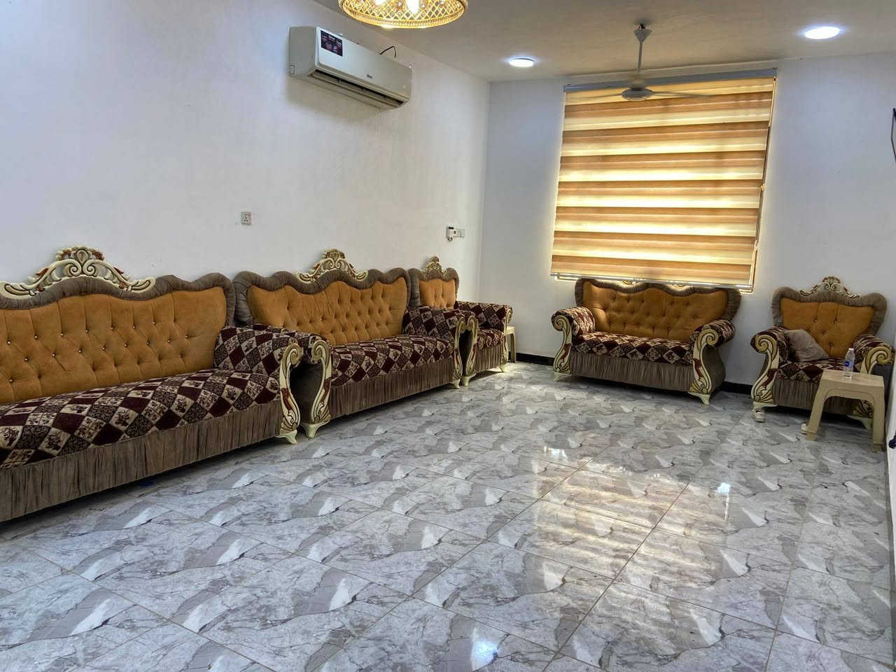 غراض بيت للبيع الغراض نظيفة جدا مابيهن اي ضرر الديوان ١٠ مقاعد والتخم ١٠ مقاعد والكاونتر mdfالي يريدهم يراسل عالخاص العنوان بغداد سلمان باك المدائن


**إذا كنت صاحب هذا الإعلان وتريد حذفه لأي سبب، رجاءا أرسل رسالة إلى الدعم الفني**