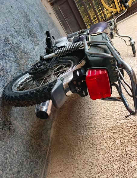 دراجة اربعه كير كلك مكينه نضيفه 
 
السعر 200 وبيهه مجال مكاني الحولي ميه 

رقمي ‏‪***********‬‏
