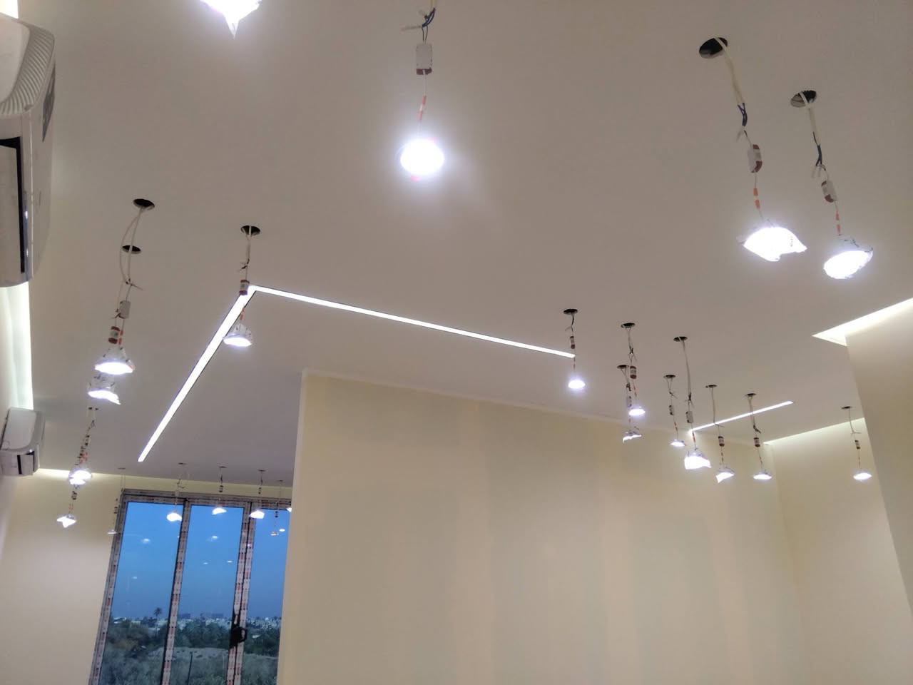 📞 للاتصال والحجز  ***********

🔌 خدماتنا:

تأسيس وصيانة كهرباء المنازل والمحلات. عمارات .

مجمعات سكنية

تصليح عطل كهربائي طارئ.

ترتيب لوحات الكهرباء وضبط الأحمال.

✅ شغل مضمون + سرعة بالإنجاز + أسعار مناسبة.

✅ أمانة بالعمل وسمعة طيبة.

✅ خدمة داخل [ بغداد📍].
