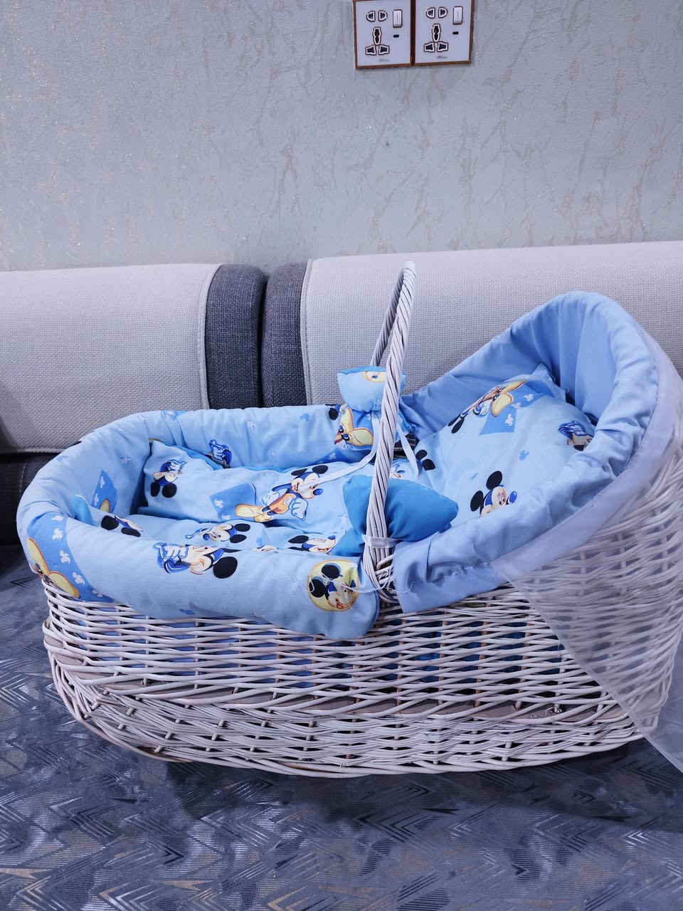 السلام عليكم سلة طفل خوص جديدة مع فراش ومخدة ديباج السعر 25 الف عنوان الديوانية للتواصل ***********
