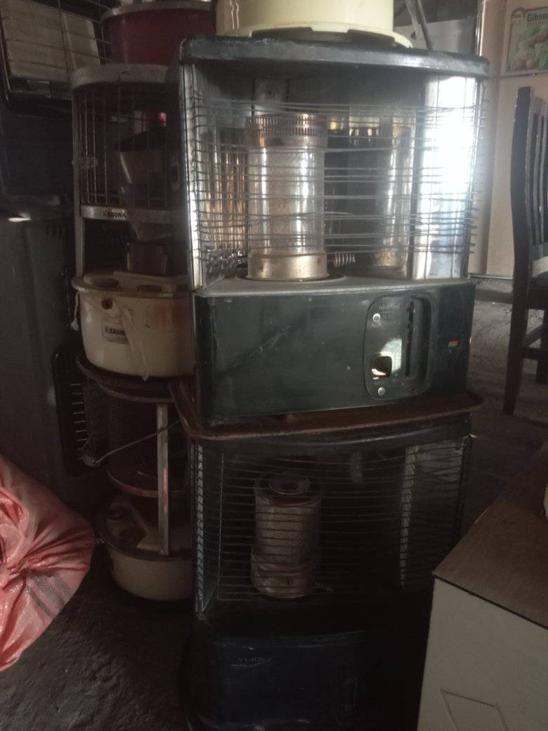 يوجد لدينا غراض مستعمل وجديد موقعنه جديد ام العضام شارع رئيسي ***********
